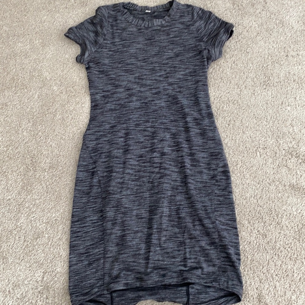 Lululemon black size 6